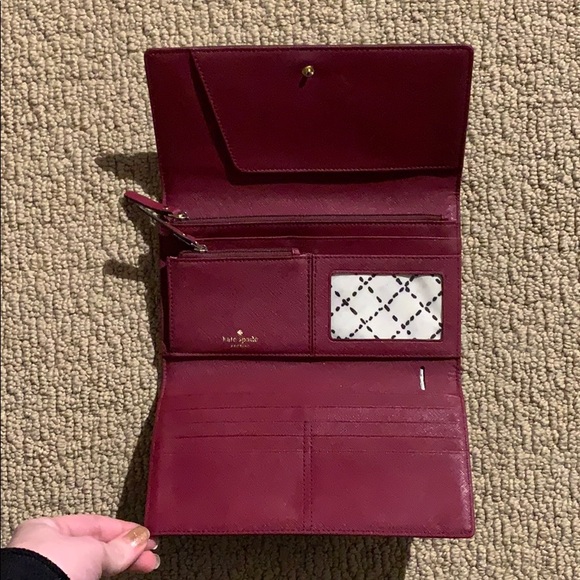 BIG Kate Spade Leather Wallet - Picture 2 of 7